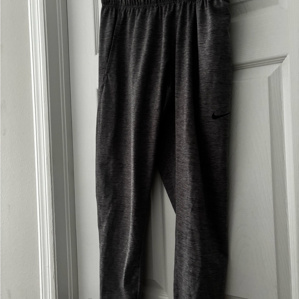 Nike Men’s Gray Sweatpants